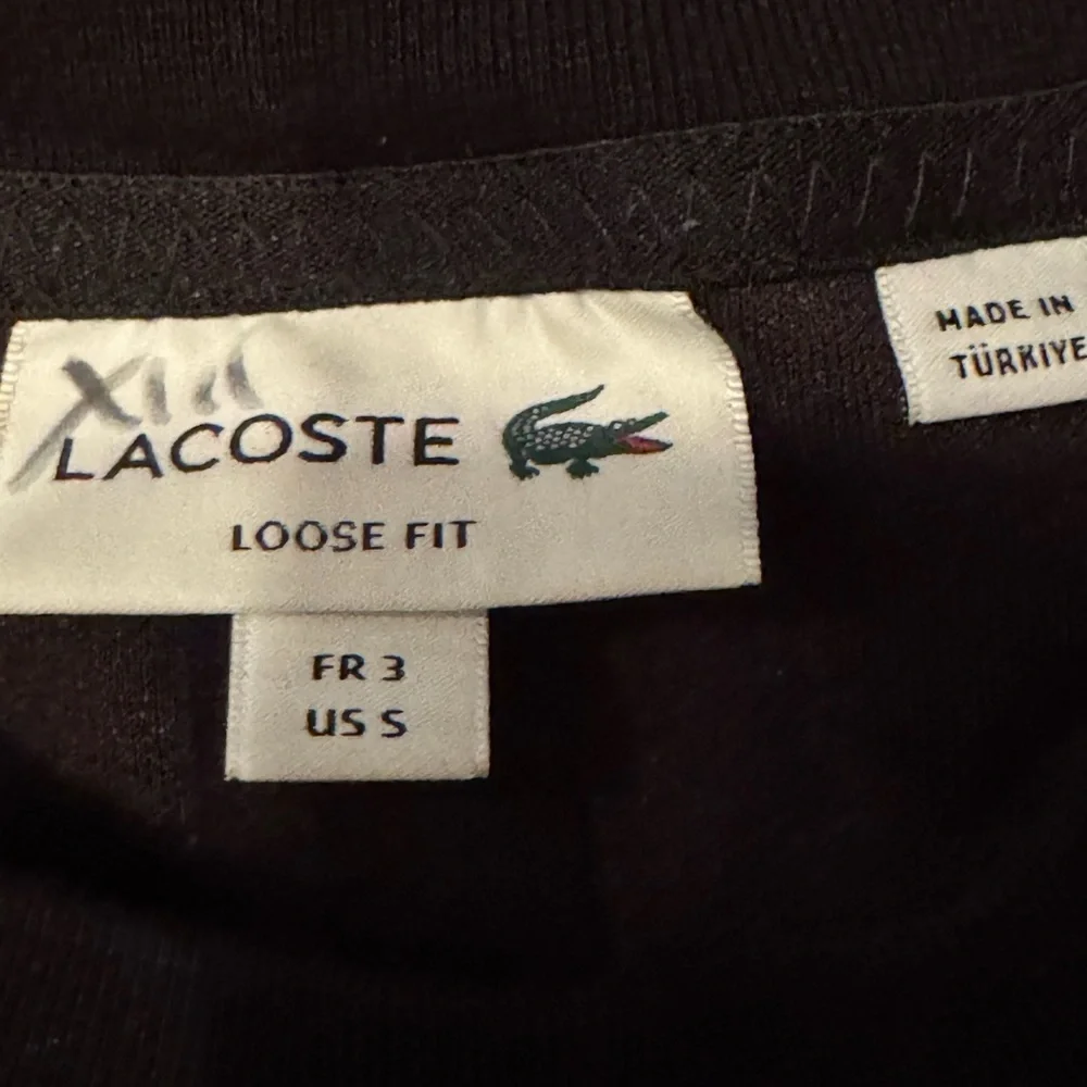 LACOSTE LOOSE FIT TWO-PLY PIQUE SWEATSHIRT (BLACK) Small
